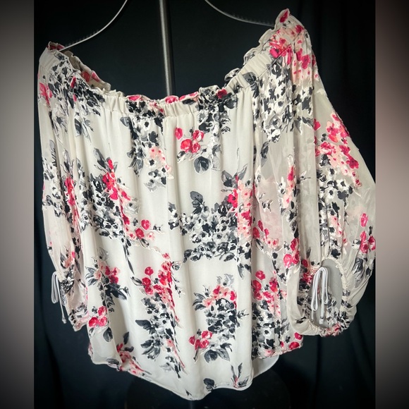 White House Black Market Floral Print Blouse - Picture 5 of 7